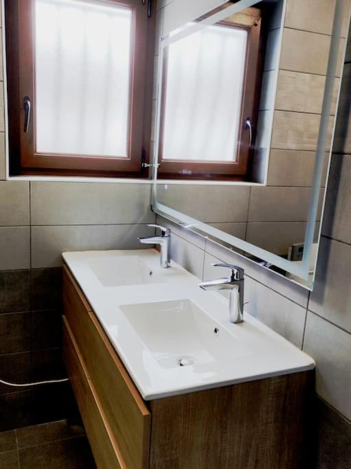 ג'רארדמר Gite Papillon 6 A14 Personnes - Jacuzzi מראה חיצוני תמונה